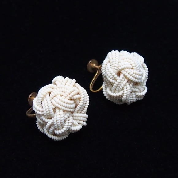 Vintage Jewelry - Darling Vintage Basketweave Seed Bead Earrings